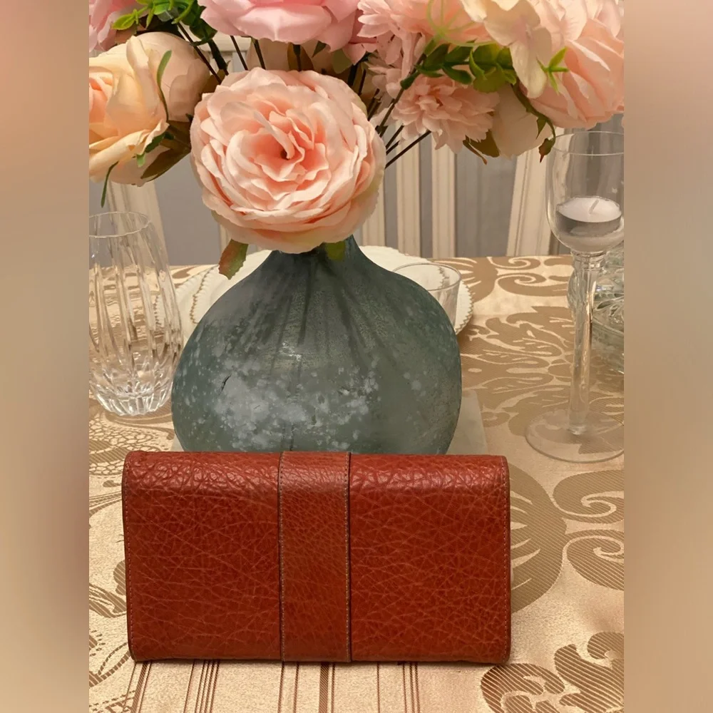 Gucci brown wallet